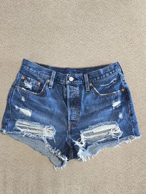 Levi's 501 Button Fly Distressed Frayed Hem Jean Shorts - Size 29